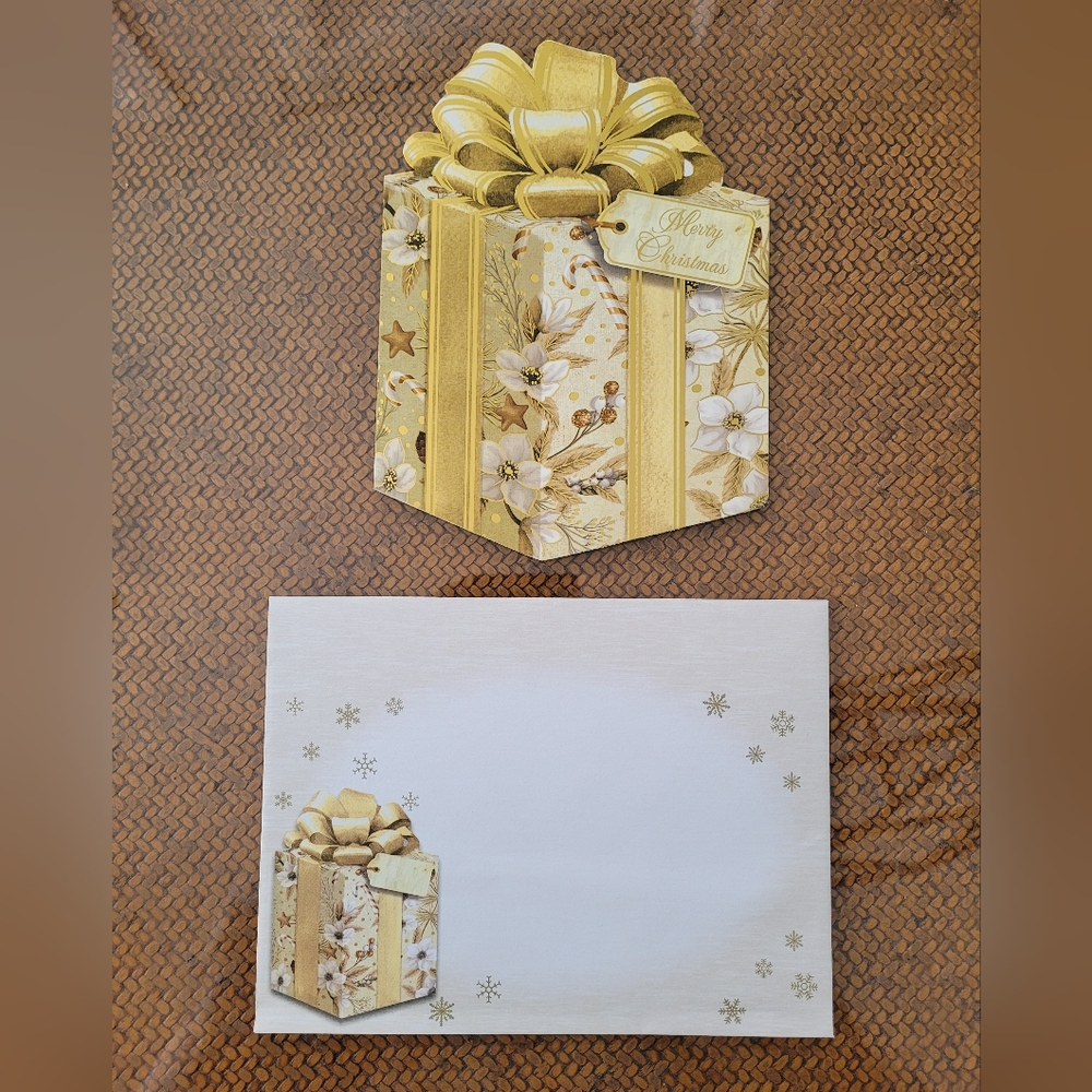 15/$22 Elegant Gold and White Christmas Gift Card Holder
